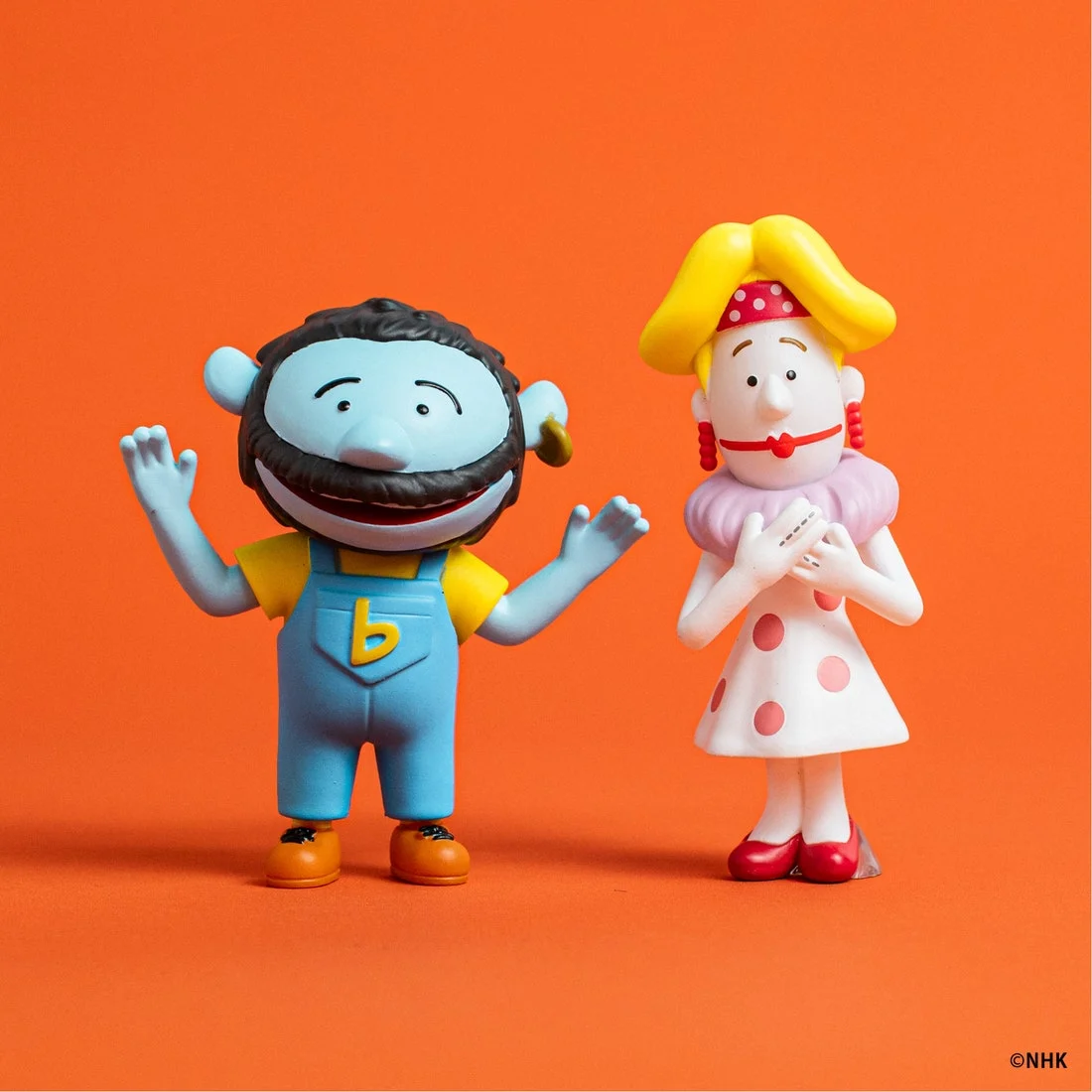 左：フラット、右：アリア。キャラクターごとにサイズが異なります。